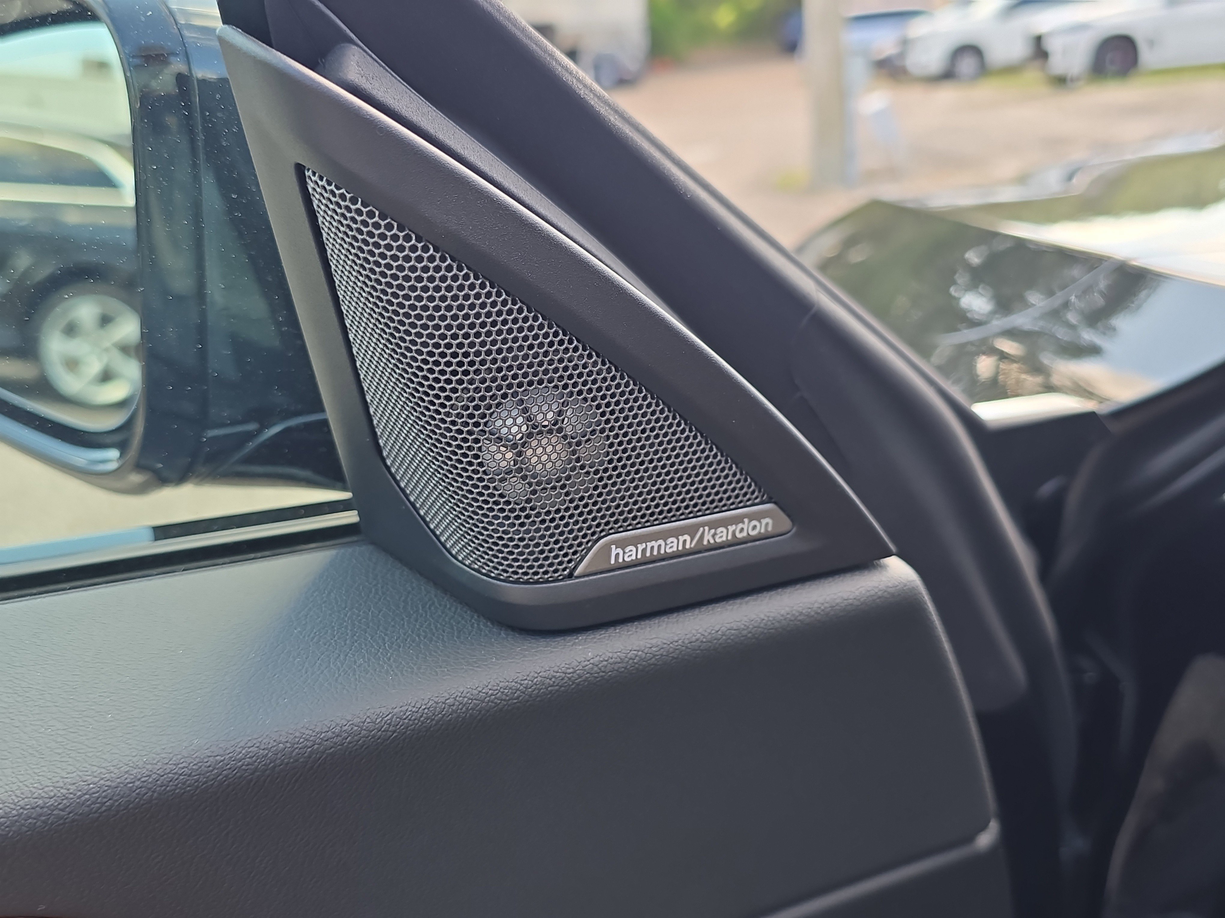 2025 Bmw 230i photo 3