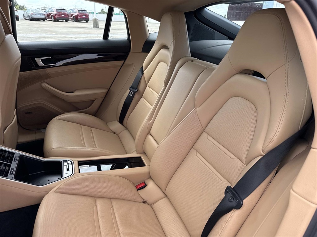2020 Porsche Panamera 4 photo 14