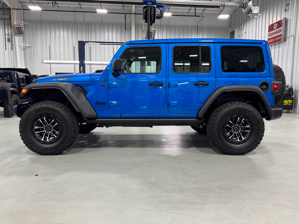 2025 Jeep Wrangler Willys photo 2