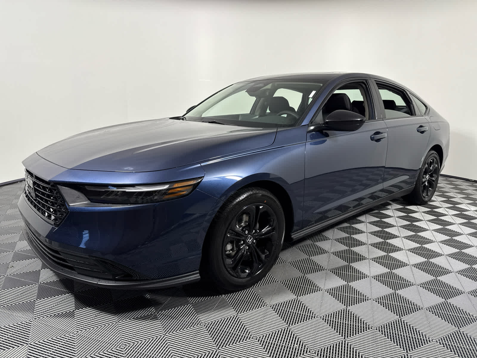 2025 Honda Accord 1.5T SE photo 2