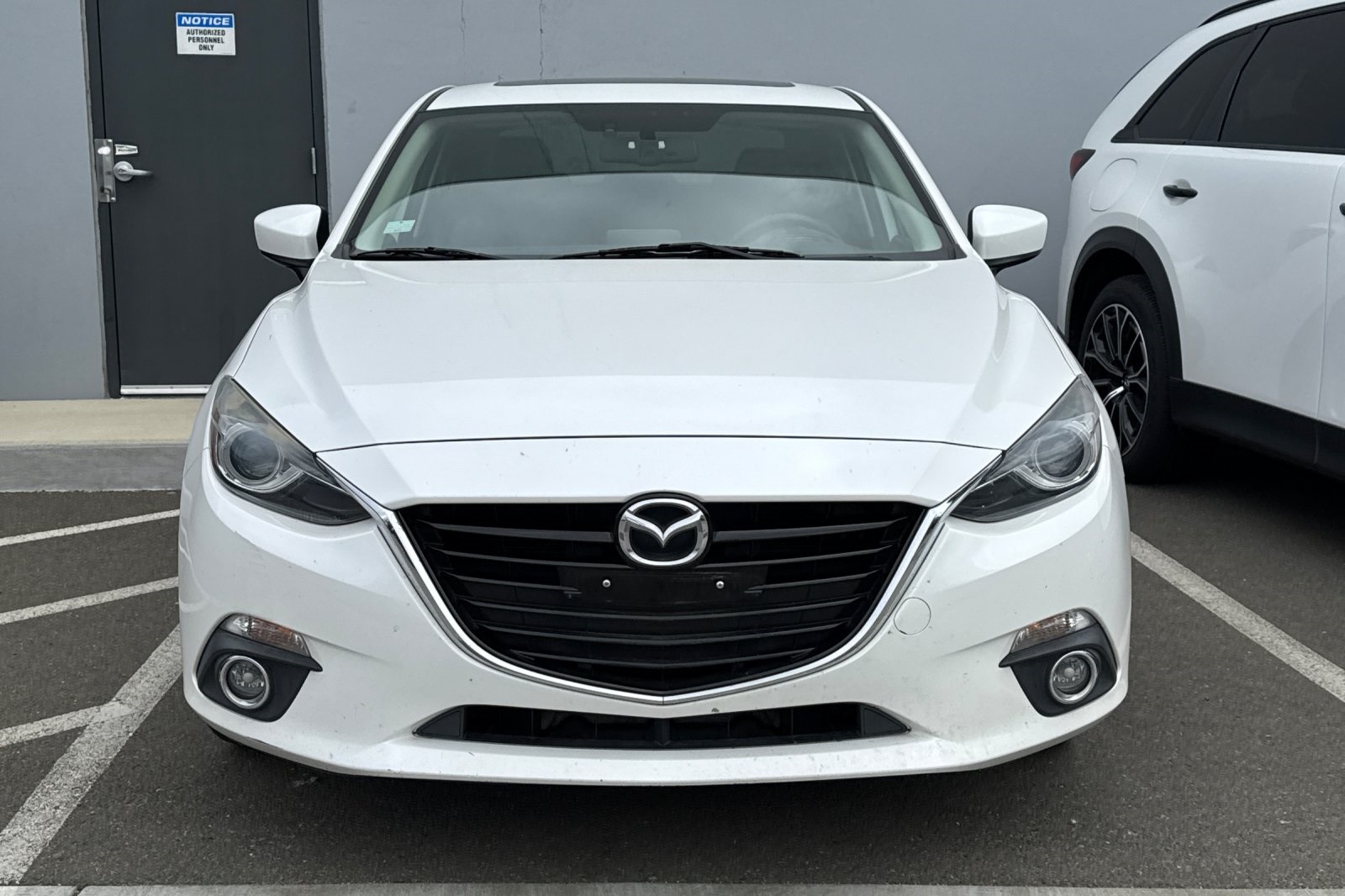 2014 Mazda Mazda3 s Grand Touring photo 3