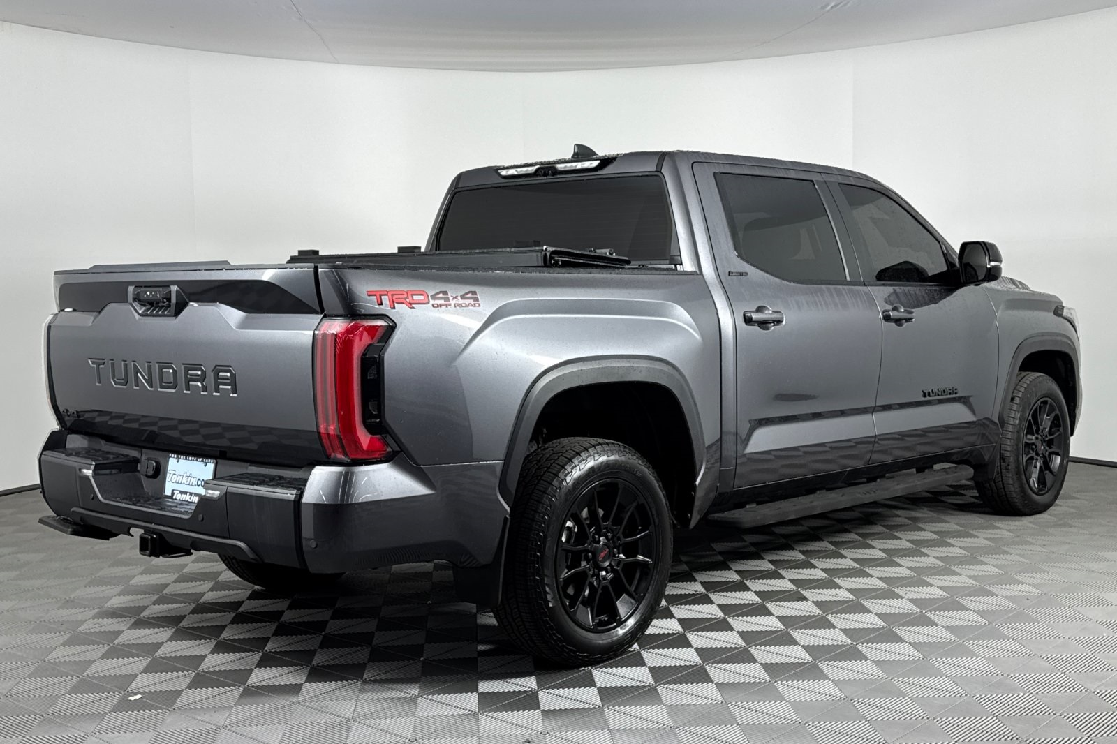 2025 Toyota Tundra Limited photo 4