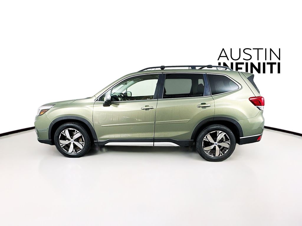 2020 Subaru Forester Touring photo 4