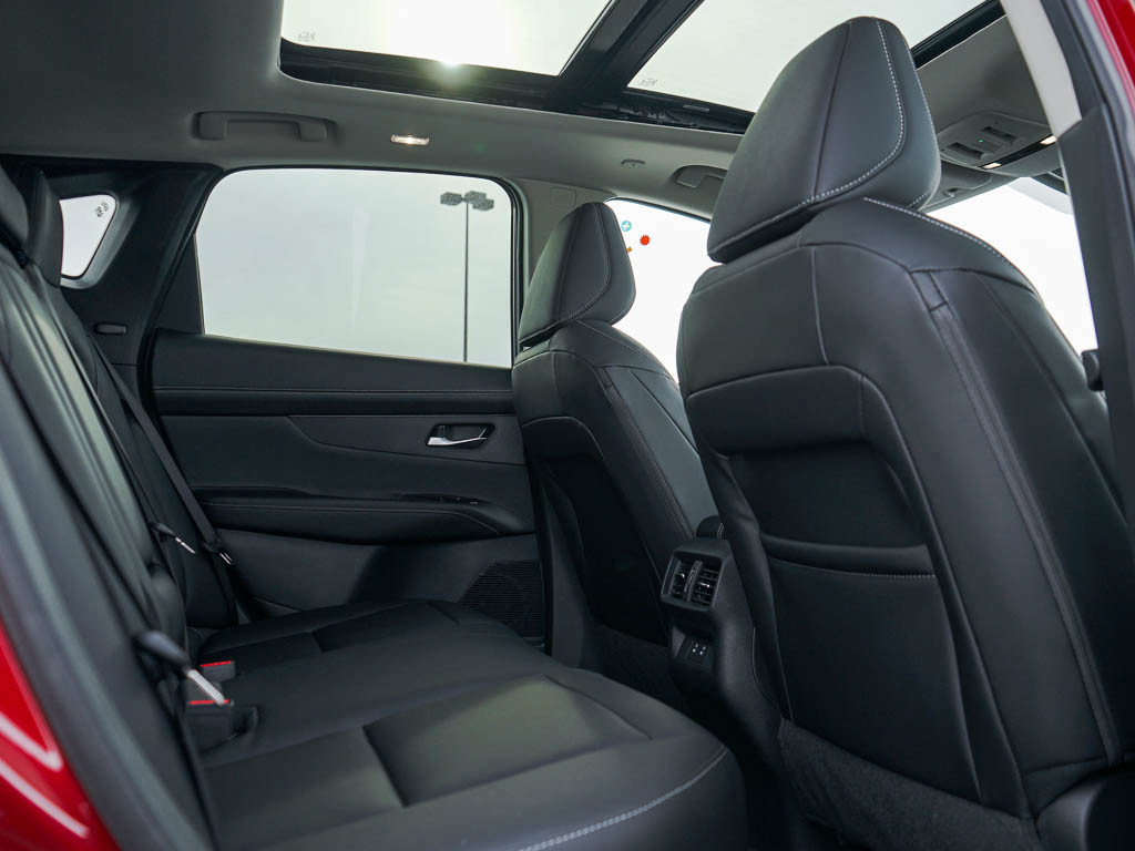 2025 Nissan Murano SL photo 9