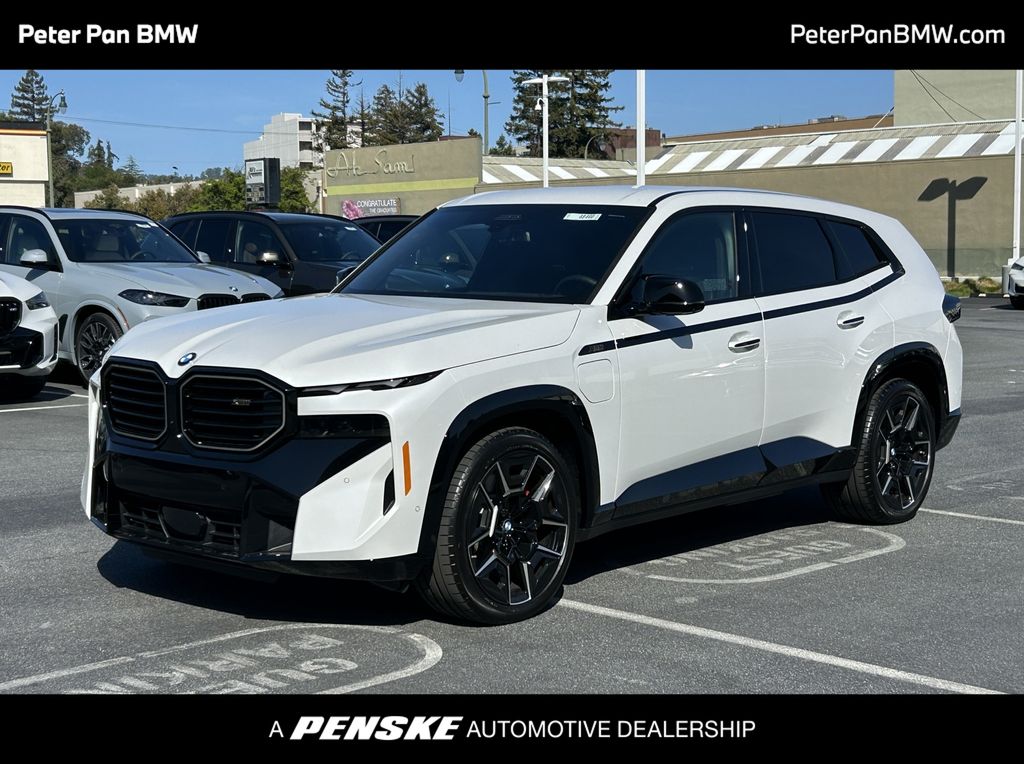 New 2025 Mineral White Metallic BMW Base image 1