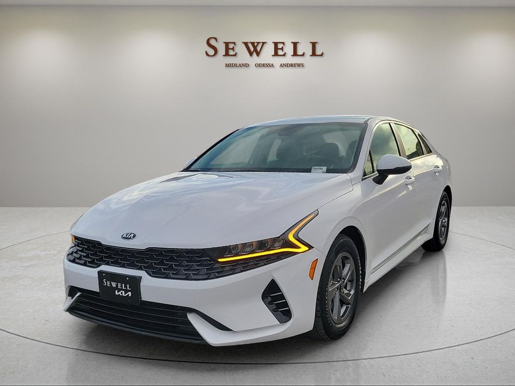 2021 Kia K5 LXS's photo