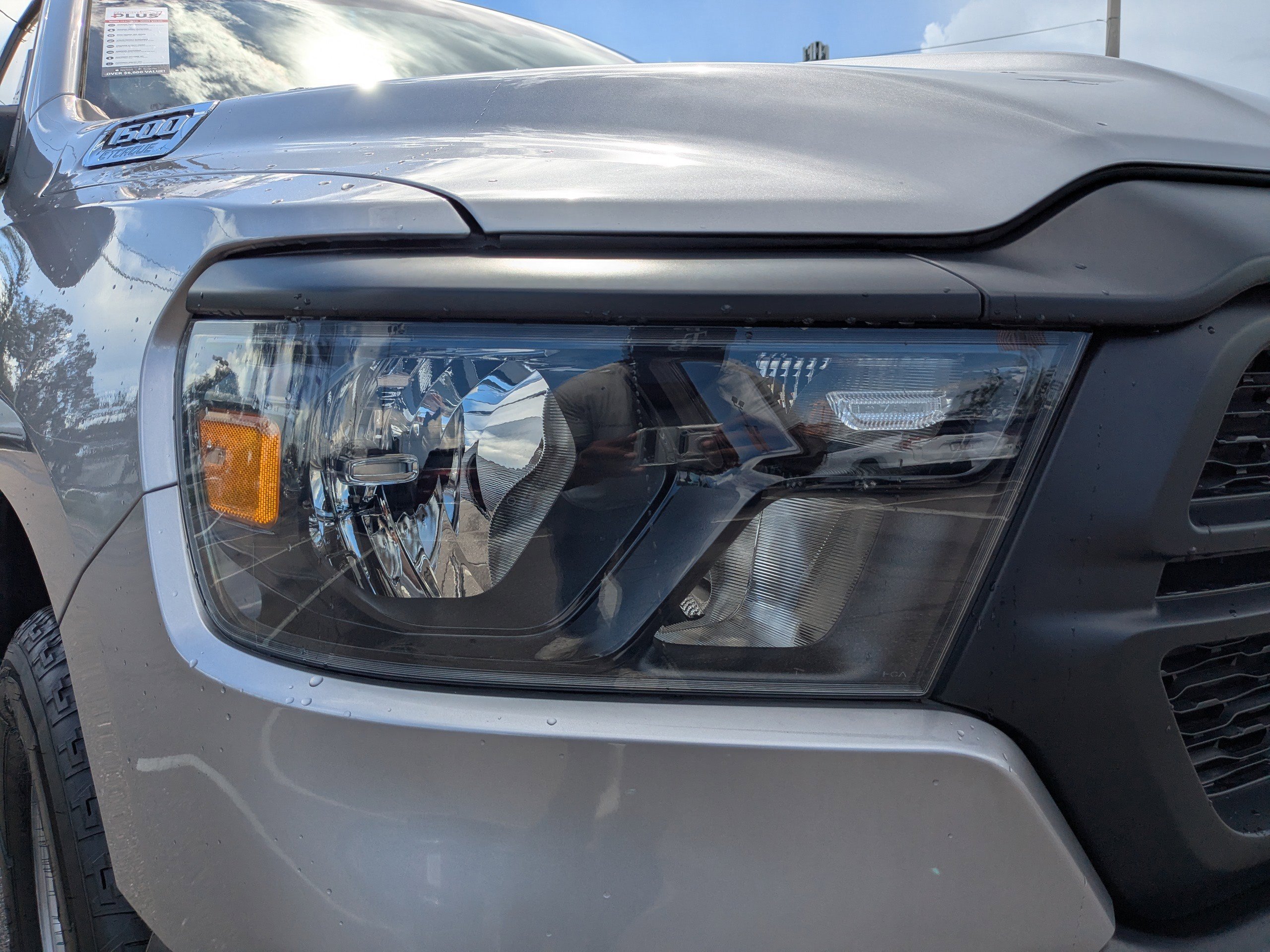 2023 Ram 1500 Tradesman photo 3