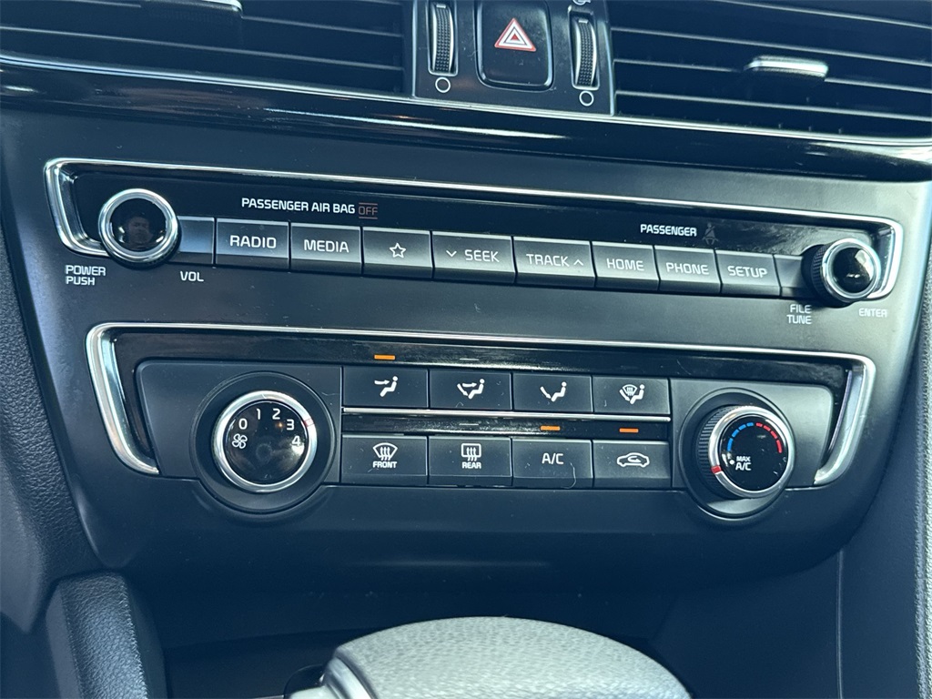 2019 Kia Optima LX photo 24