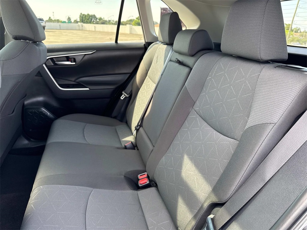 2024 Toyota RAV4 XLE photo 11