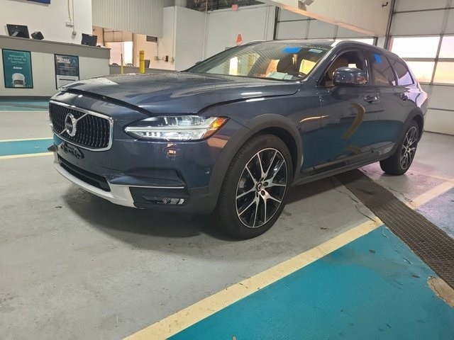 2020 Volvo V90 Cross Country Base's photo