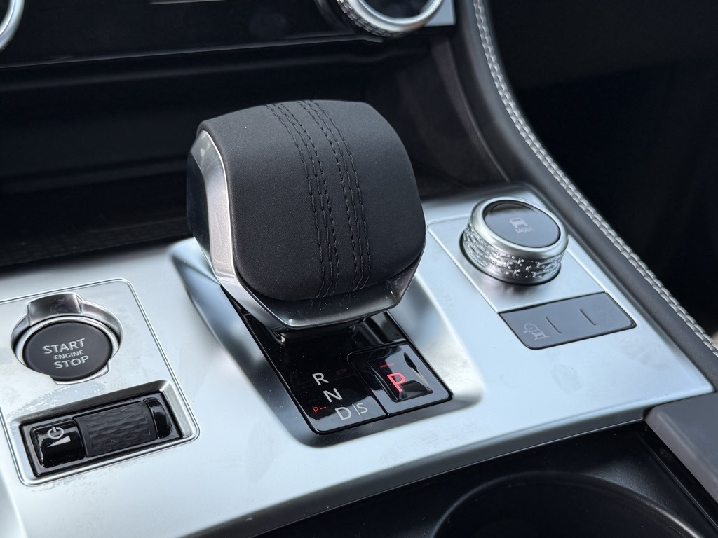 2026 Jaguar F-PACE P250 R-Dynamic S photo 10