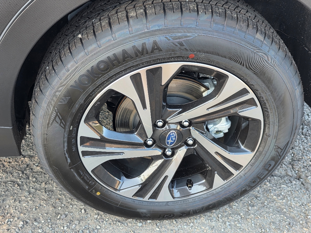 2025 Subaru Crosstrek Premium photo 4