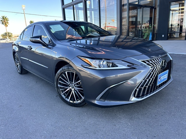2022 Lexus ES 350's photo