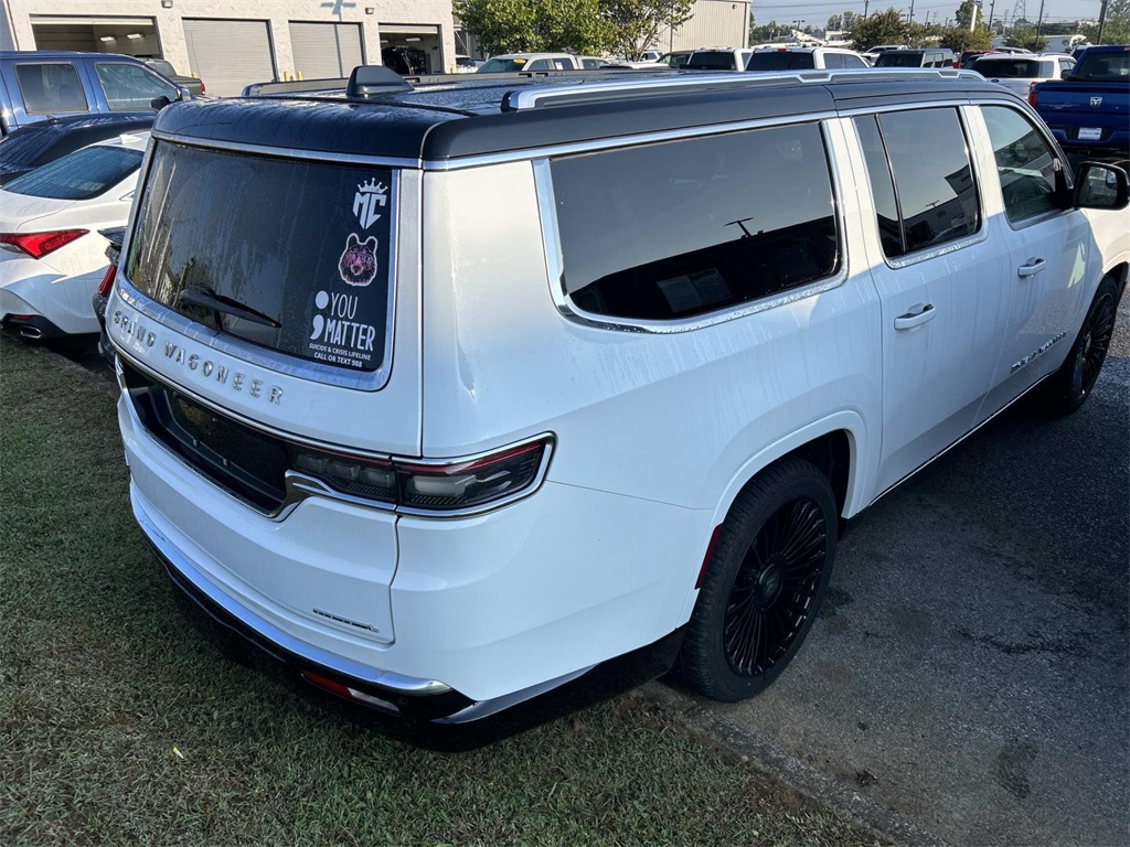2023 Jeep Wagoneer L Series II photo 3