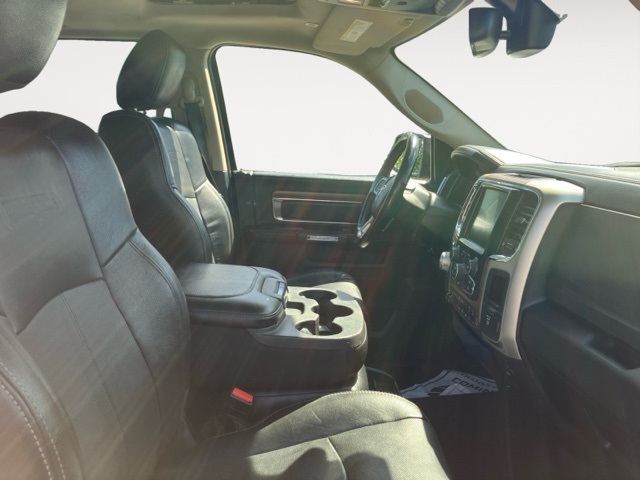 2017 Ram 1500 Laramie photo 11