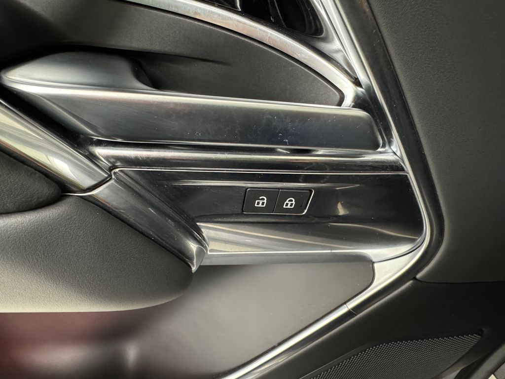 2023 Land Rover Range Rover SE photo 35