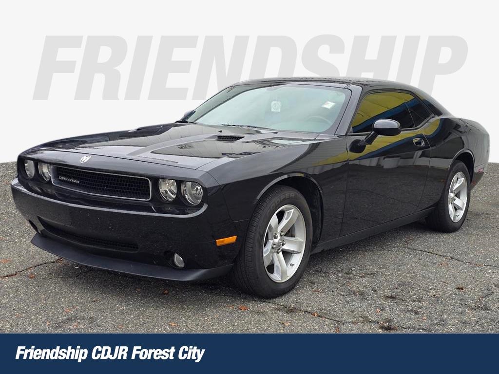 2009 Dodge Challenger SE's photo