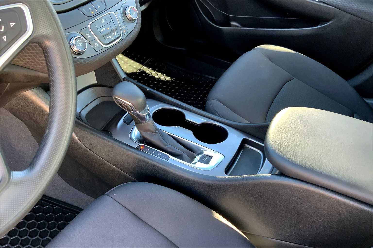2023 Chevrolet Malibu LS photo 15