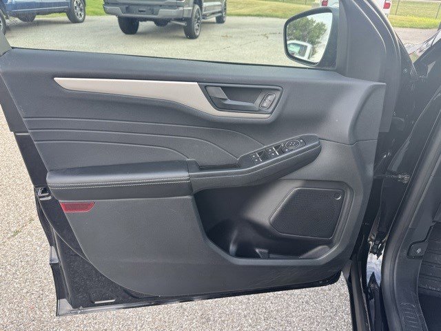 2022 Ford Escape SE photo 9