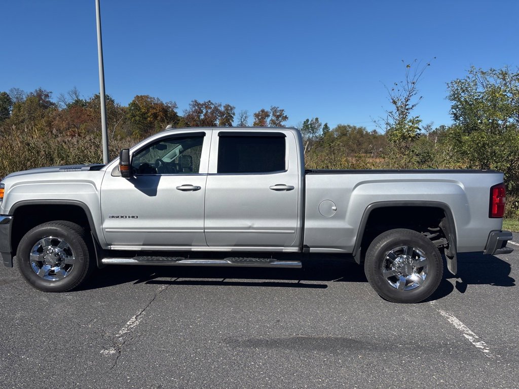 2017 Gmc Sierra SLE photo 2