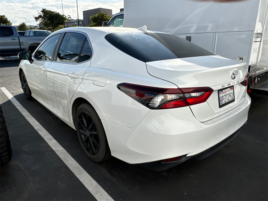 2021 Toyota Camry LE photo 6
