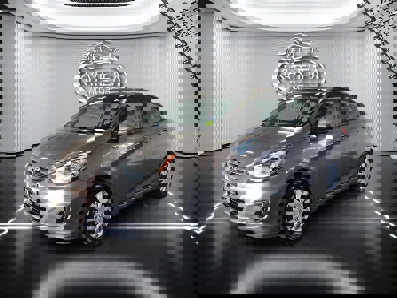 2017 Hyundai Accent SE's photo