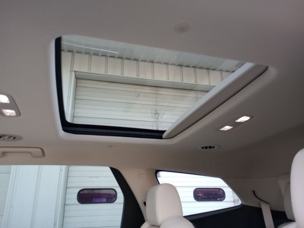 2023 Buick Enclave Essence photo 37