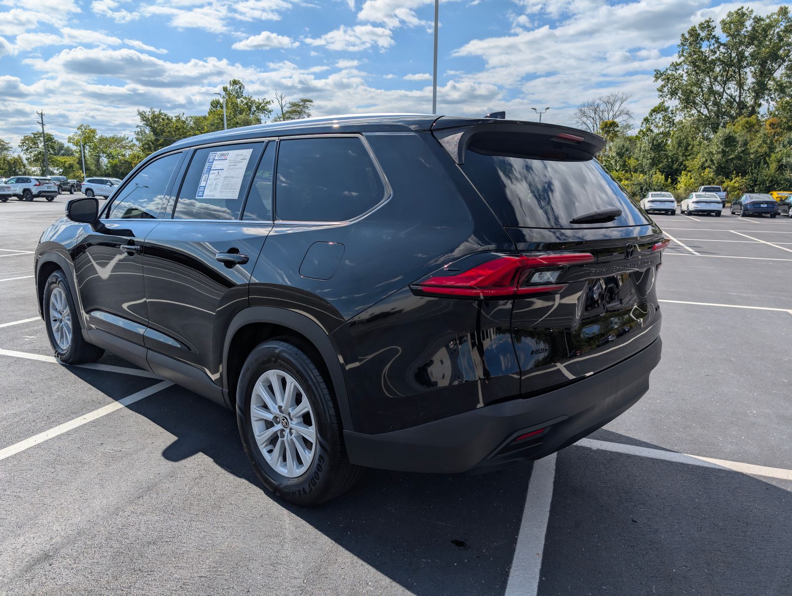 2024 Toyota Grand Highlander XLE photo 4