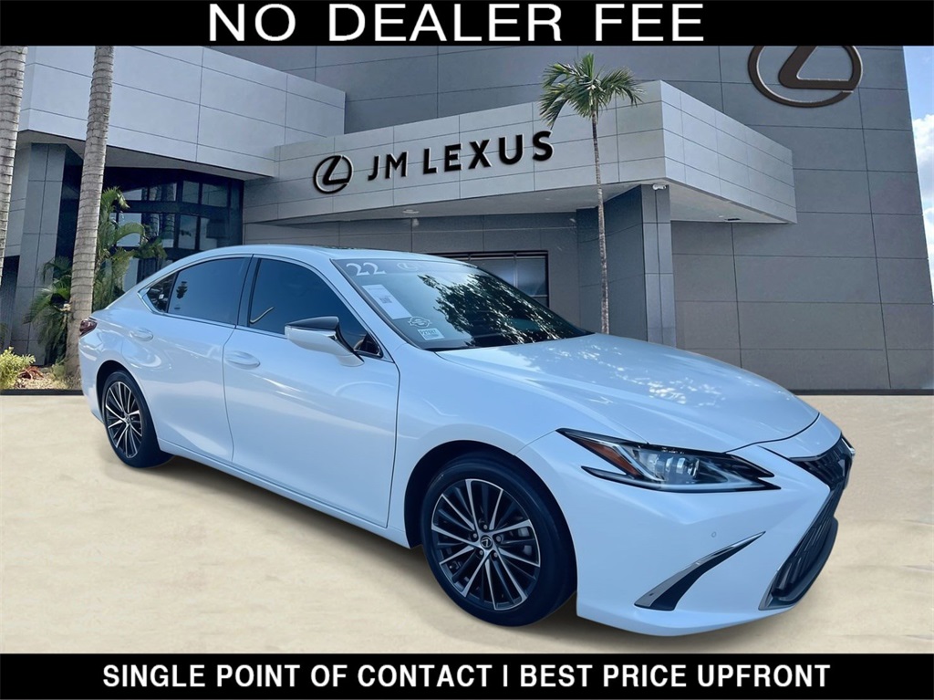 2022 Lexus ES 350's photo