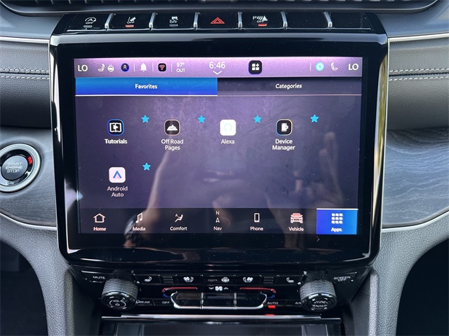 2025 Jeep Grand Cherokee Limited photo 30