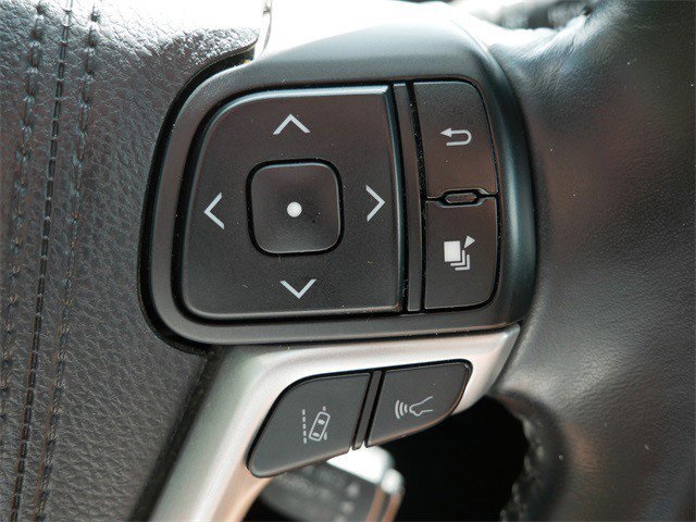2017 Toyota Highlander XLE photo 26
