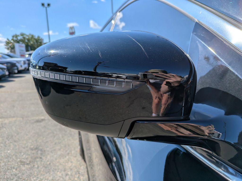 2024 Nissan Murano SV photo 13