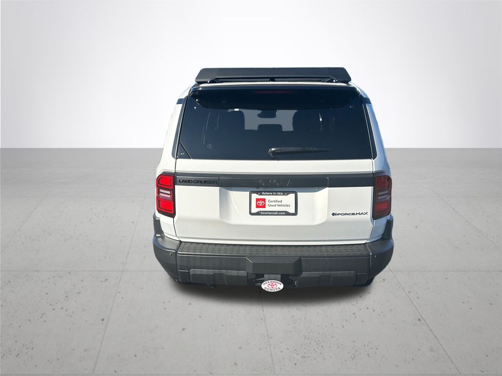 2025 Toyota Land Cruiser photo 4
