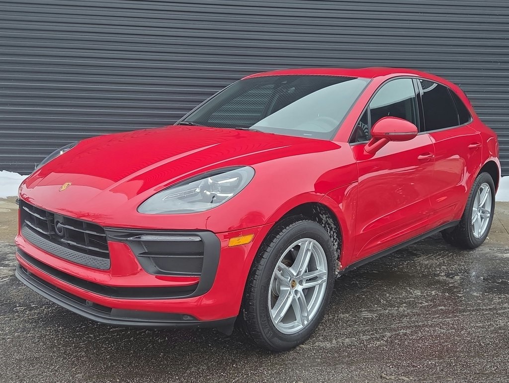 2025 Porsche Macan Base