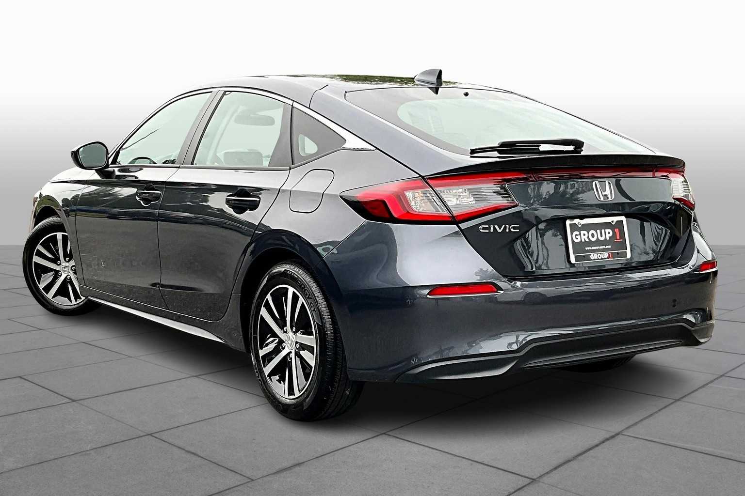 2024 Honda Civic Hatchback LX photo 11
