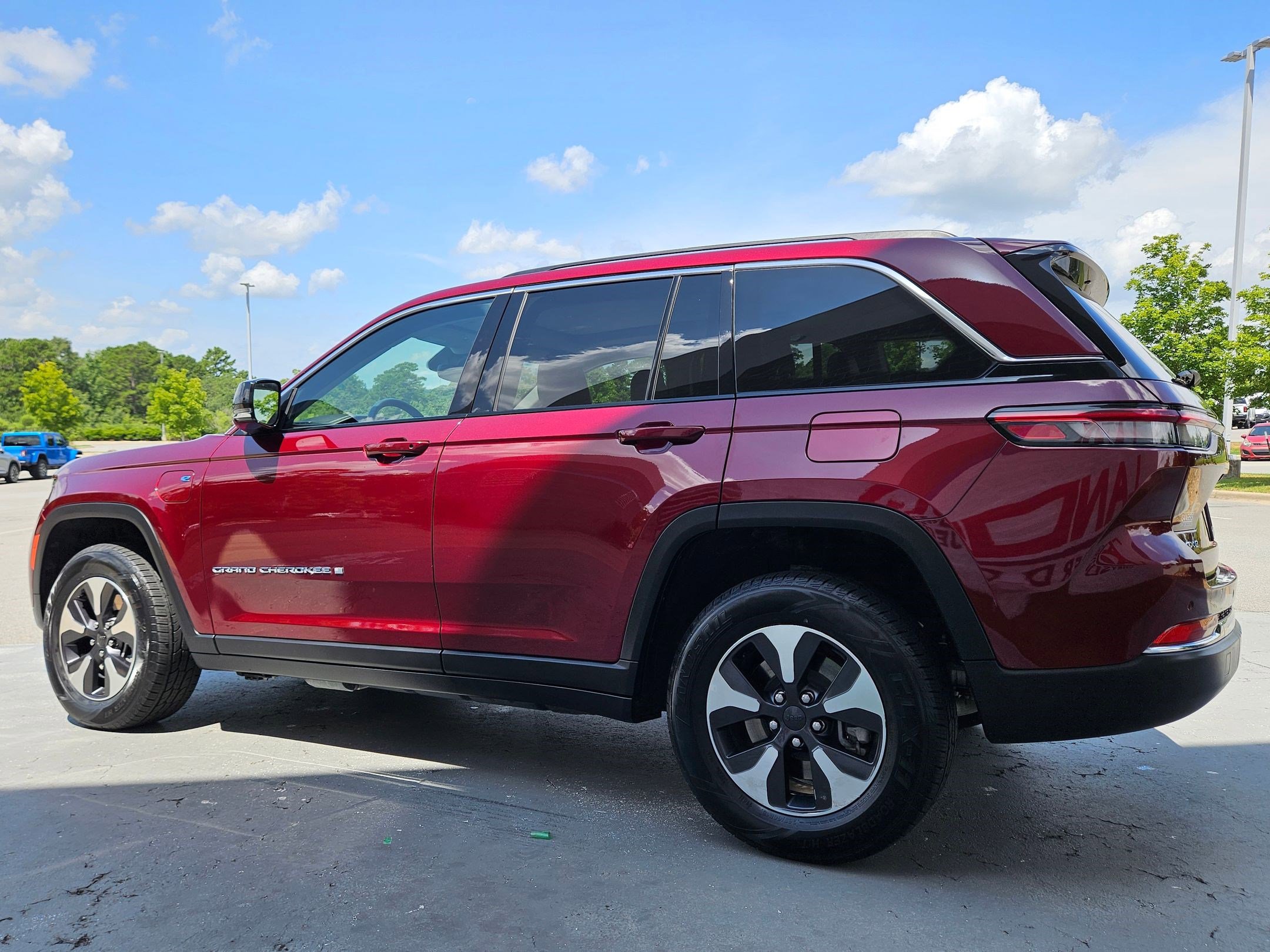 2023 Jeep Cherokee 4xe photo 5