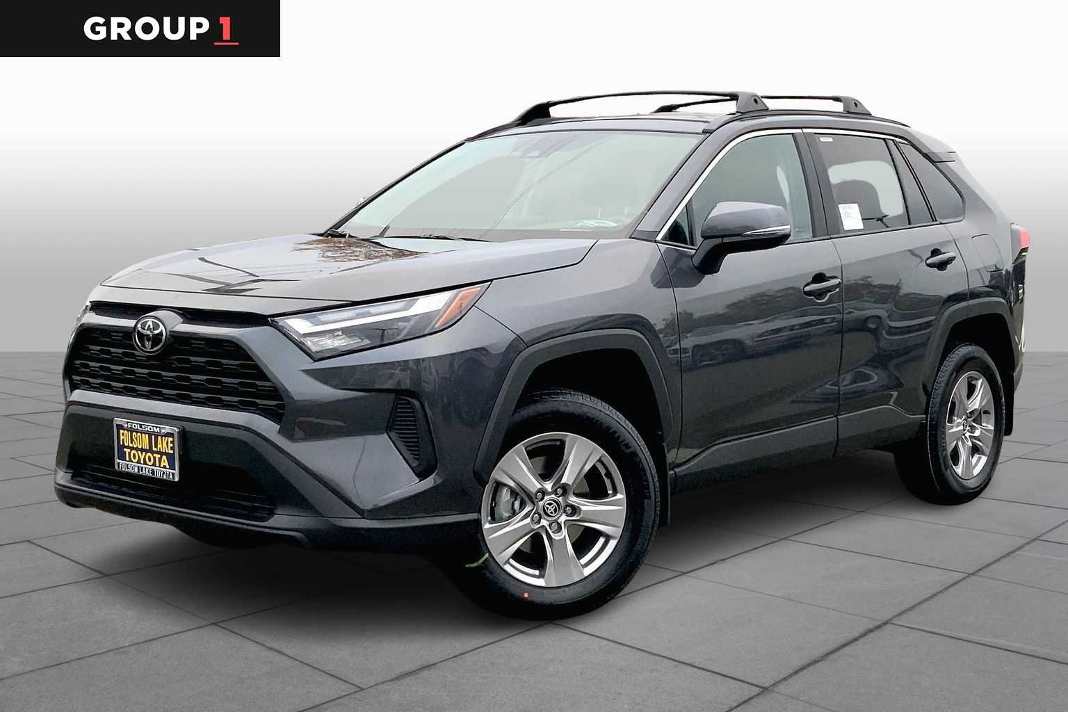 2025 Toyota RAV4 XLE's photo