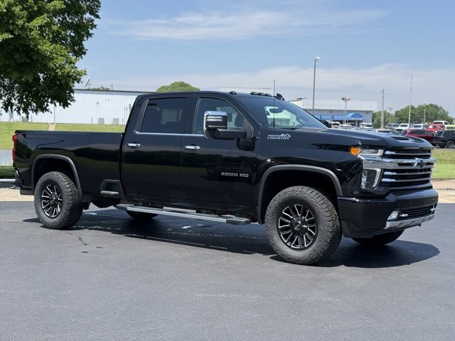 Used 2023 Black Chevrolet High Country image 1