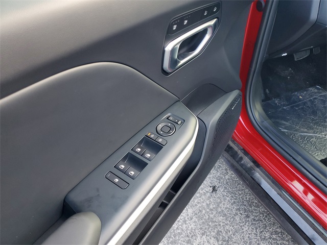 2025 Kia K4 GT-Line photo 6