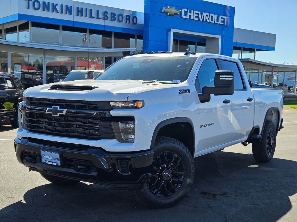 2026 Chevrolet Silverado 2500HD Custom photo 2