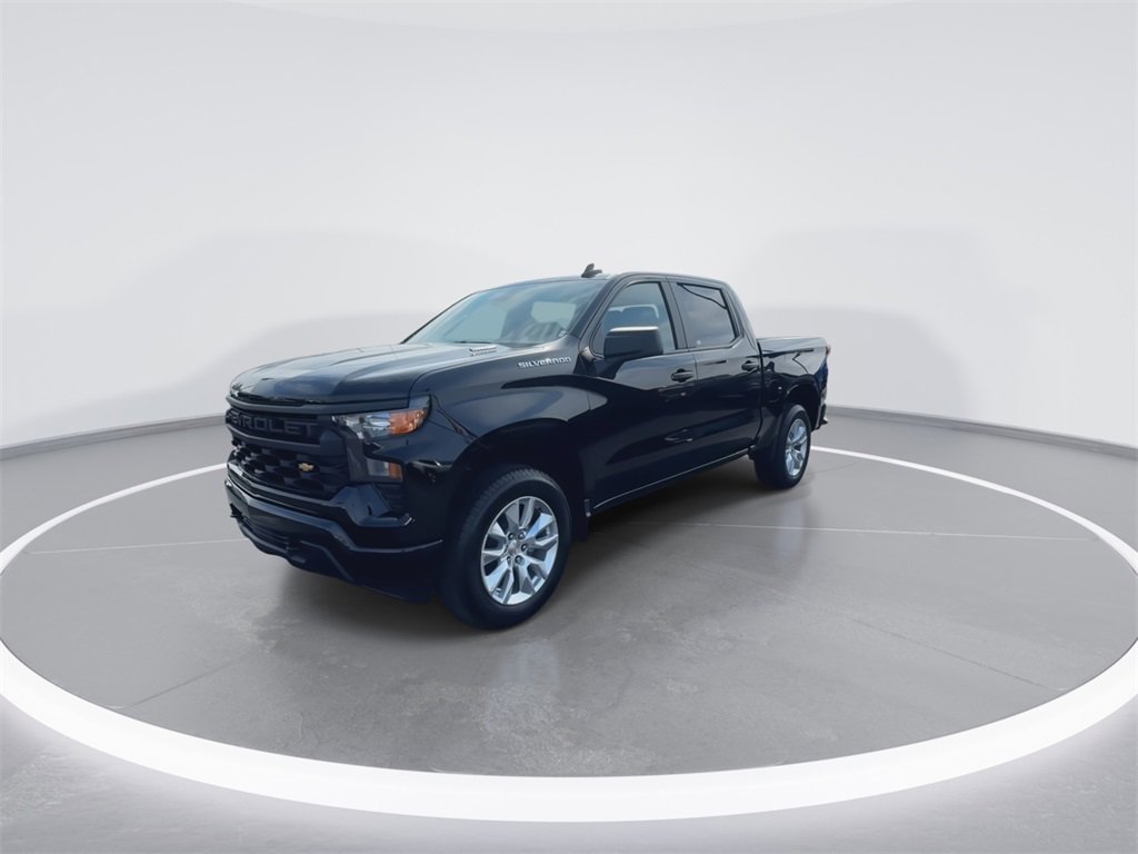 2026 Chevrolet Silverado 1500 Custom photo 3