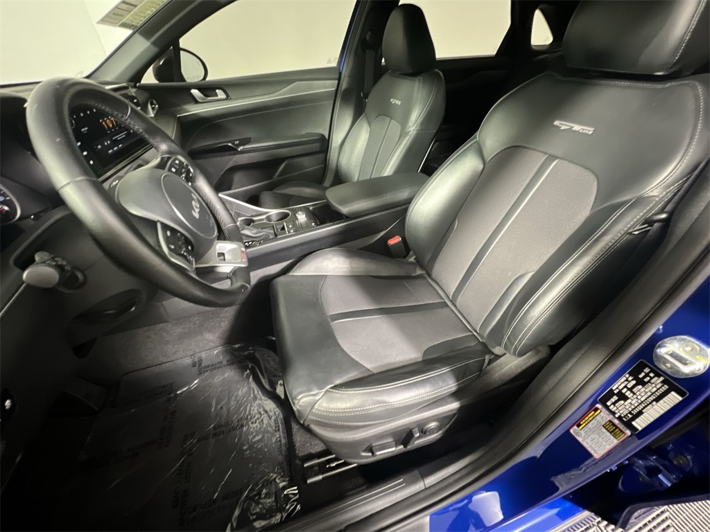 2022 Kia K5 GT-Line photo 13