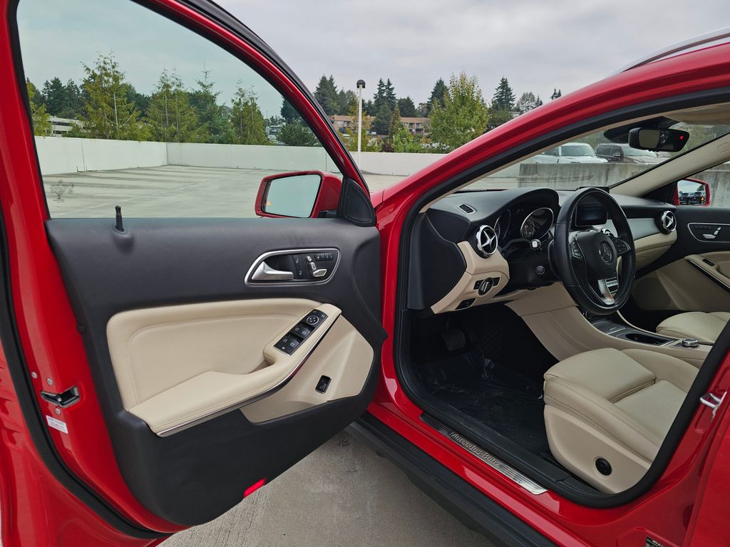 2020 Mercedes Benz GLA 250 4MATIC photo 15