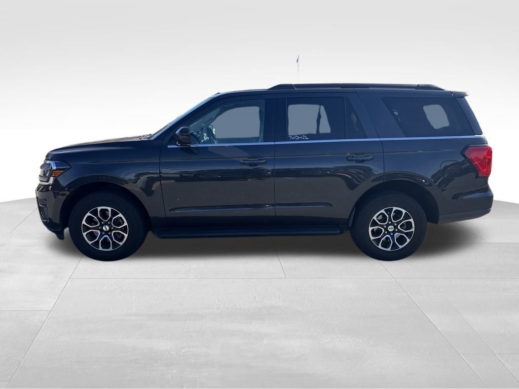 2024 Ford Expedition Limited photo 2