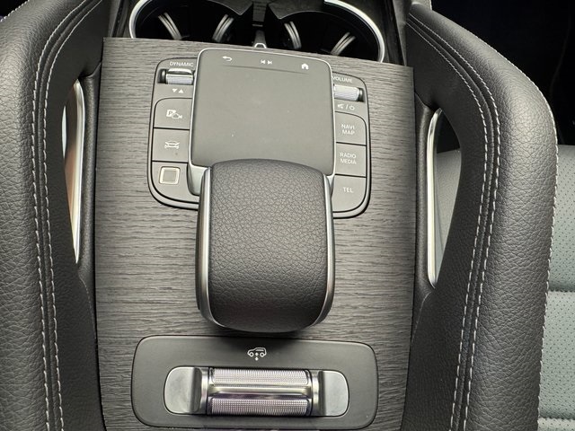 2025 Mercedes Benz GLS 450 4MATIC photo 17