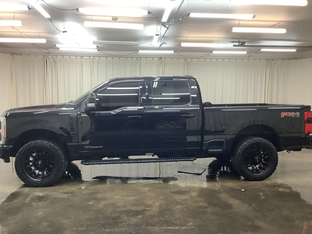 2023 Ford F-250 Lariat photo 8
