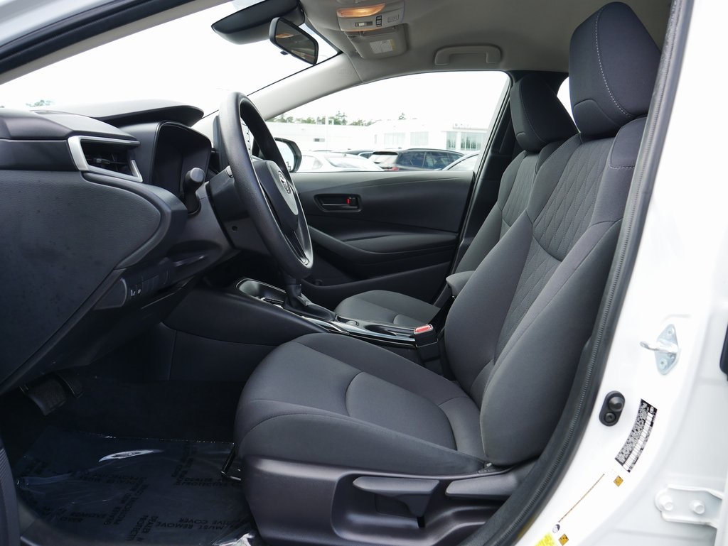 2022 Toyota Corolla LE photo 11