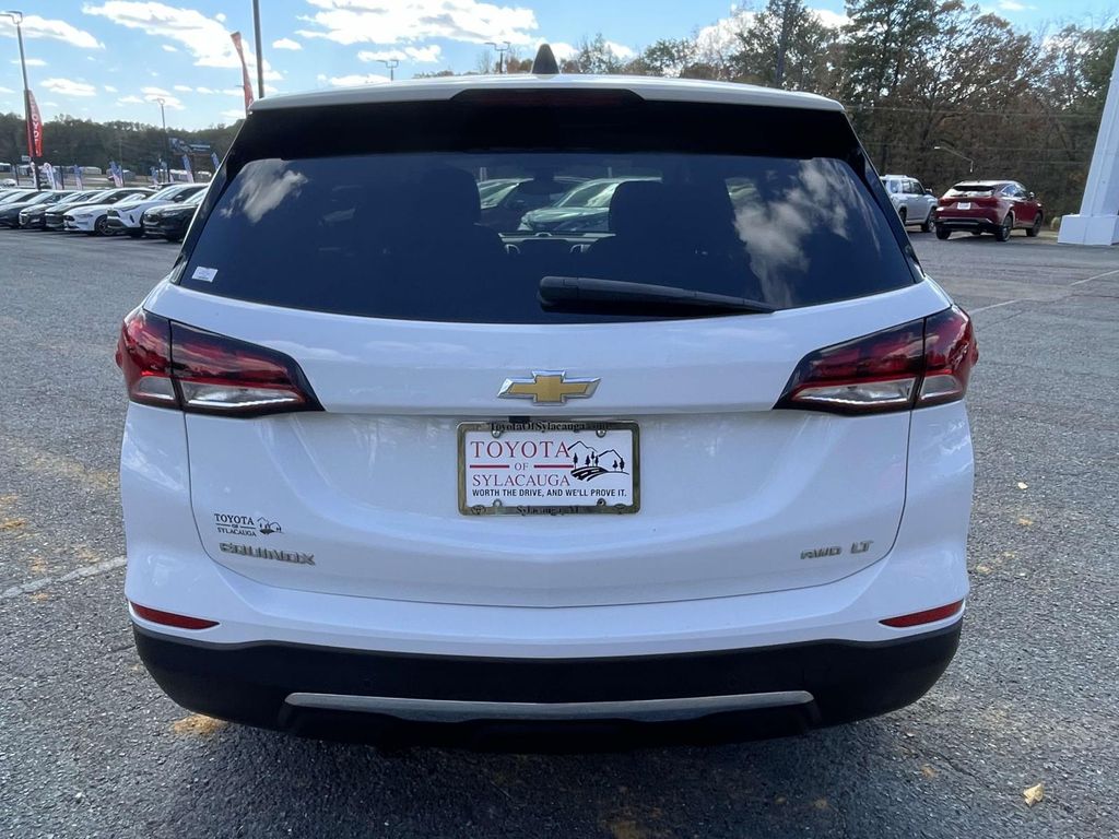 2023 Chevrolet Equinox LT photo 3