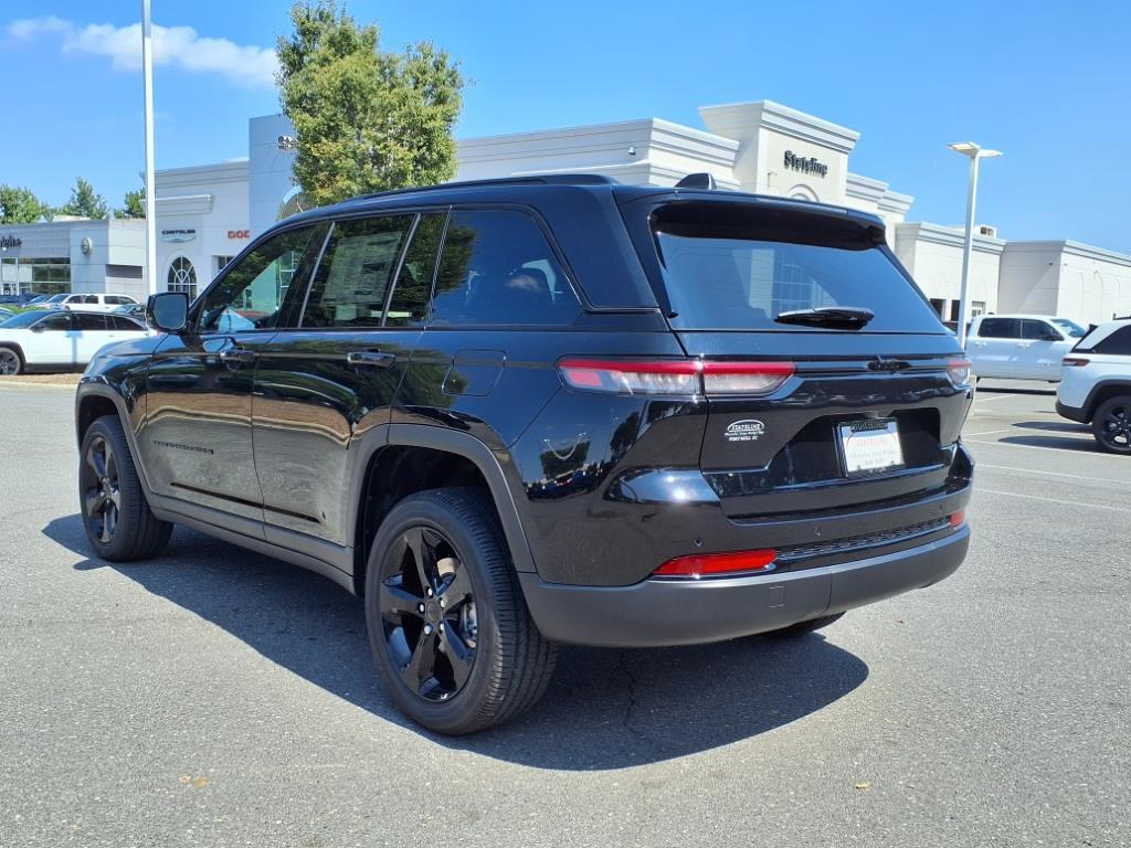 2025 Jeep Grand Cherokee Altitude X photo 11