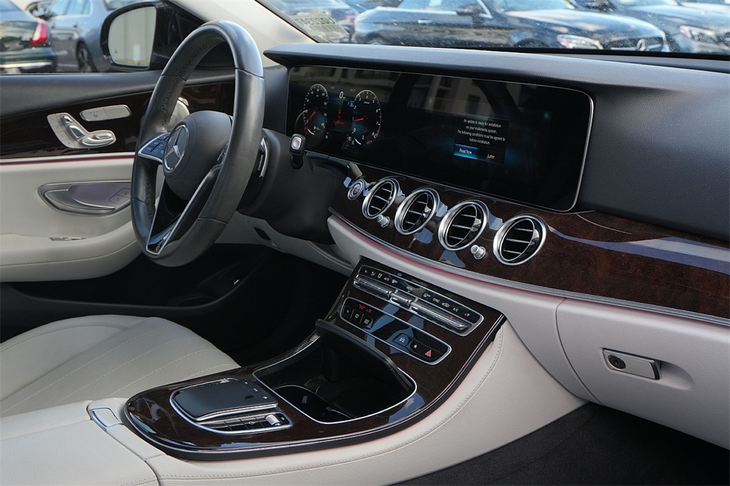 2022 Mercedes Benz E 350 photo 7